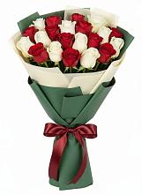 Букет Микс из красных и белых роз #REPLACE_PRED# Павлоградке