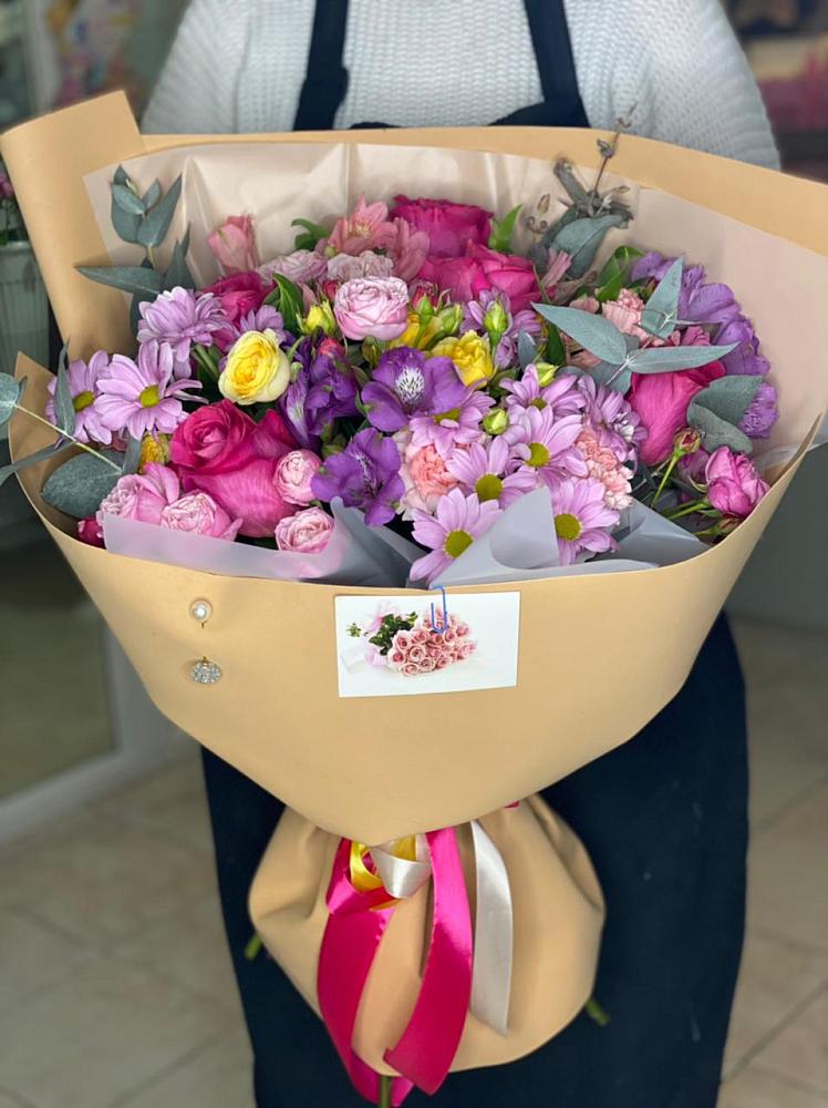 Букет цветов из: Хризантемы, Гвоздики и Альстромерии в Павлоградке