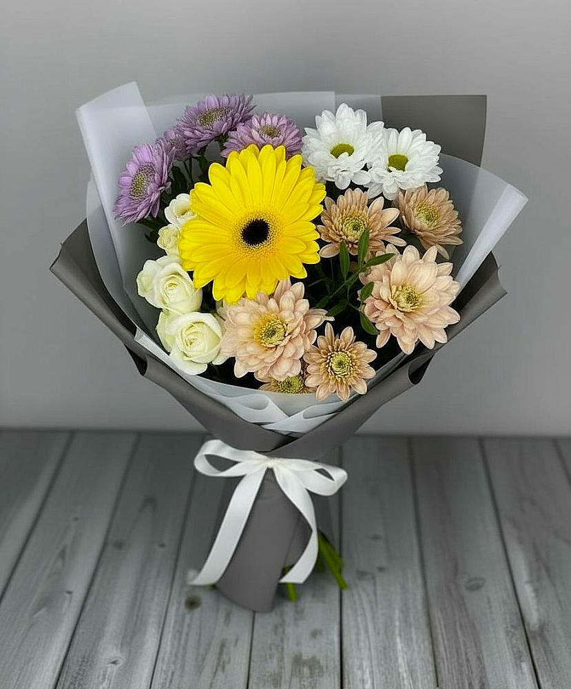Букет цветов из: Розы, Герберы и Хризантемы в Павлоградке