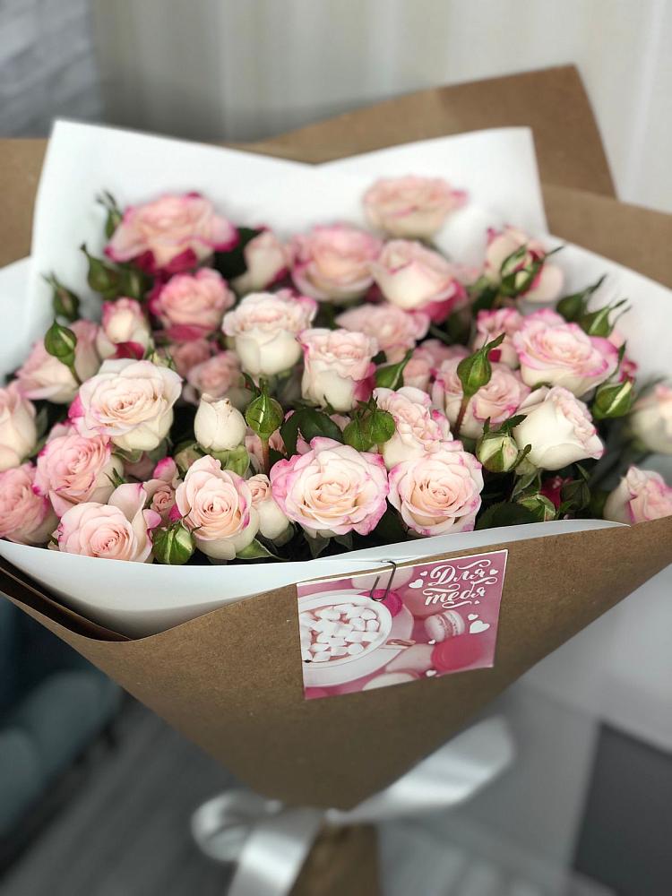 Букет цветов из: Розы в Павлоградке