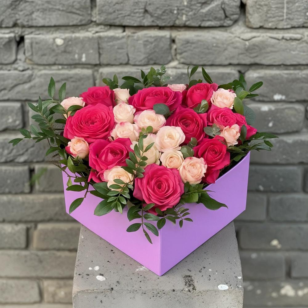 Цветочная композиция из Розы в коробке в Павлоградке