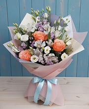 Букет цветов из:  Лизиантусы, Розы, Альстромерии и Гипсофила в Павлоградке