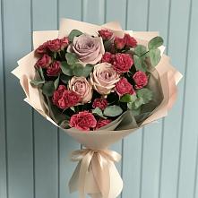 Букет цветов из:  Гвоздики и Розы в Павлоградке