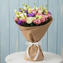 Букет цветов из:  Лизиантусы в Павлоградке