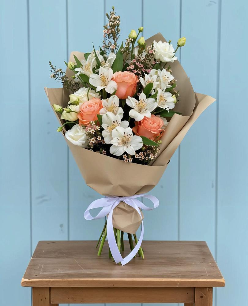 Букет цветов из: Альстромерии, Лизиантусы, Розы и Хризантемы в Павлоградке