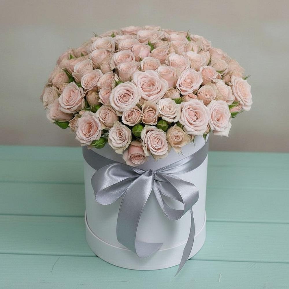 Цветочная композиция из Розы в шляпной коробке в Павлоградке